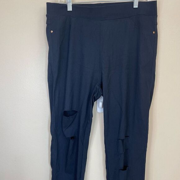 NEW!JVINI | Distressed| 2XLarge| Jegging| Cotton| Lots of stretch| Skinny leg - Picture 8 of 15